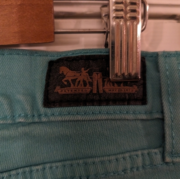 LEVI'S 524 Too Super low Distressed Jeans - Picture 8 of 14